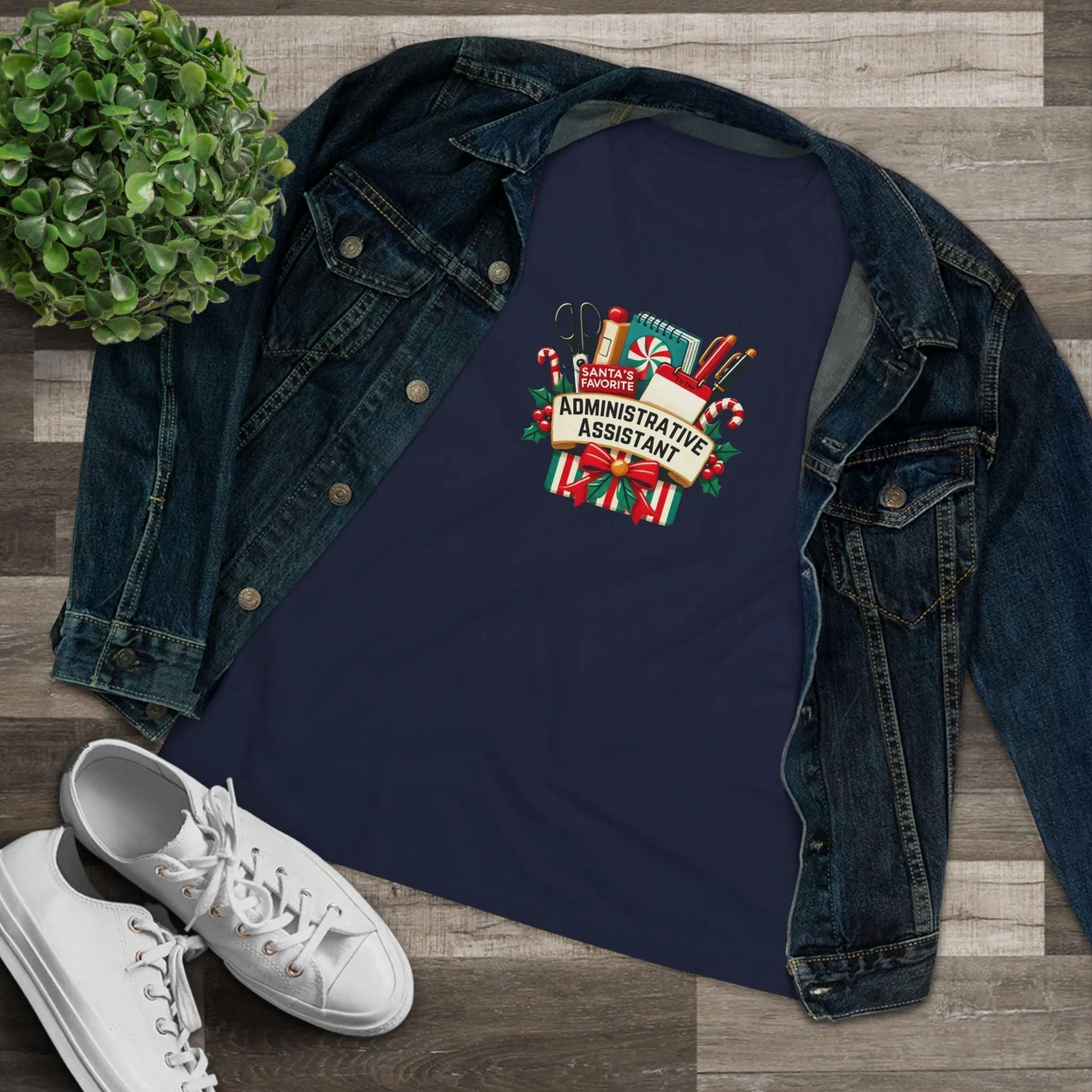 🎅📎 Santa's Favorite Administrative Assistant 🎁🎄 - Women's Softstyle Tee