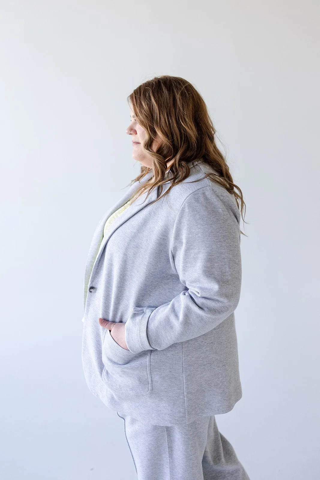 KNIT BLAZER IN HEATHER GREY