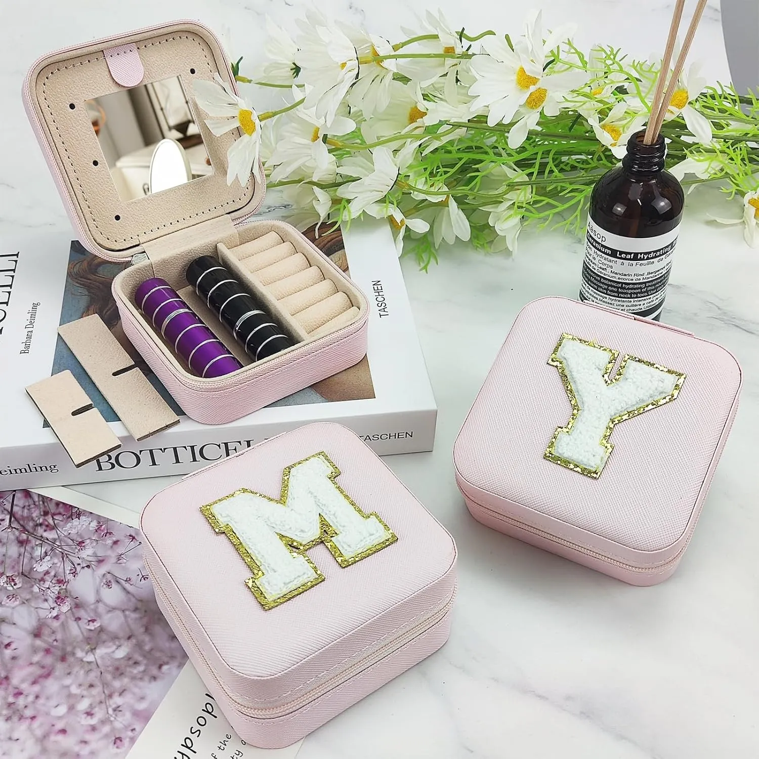 Travel Jewelry Case Organizer, Gifts for Women Teen Girls Initial Jewelry box with Mirror Vacation Beach Essentials Ring Necklace Earring Organizer Box (E)