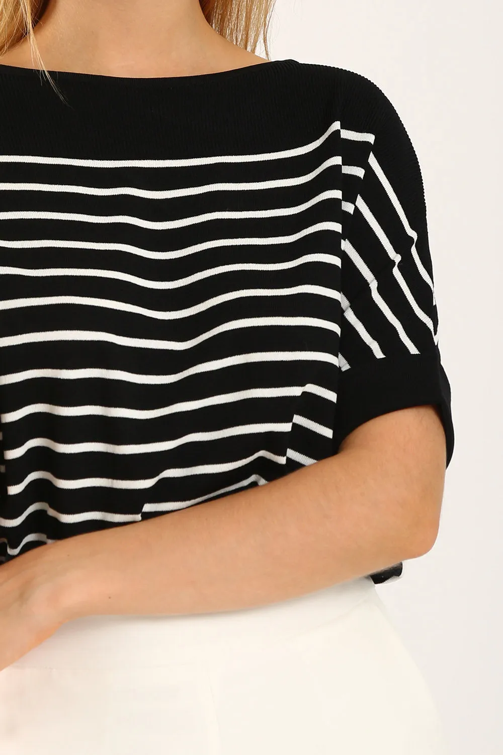 Valeina Contrast Knit Top in Black