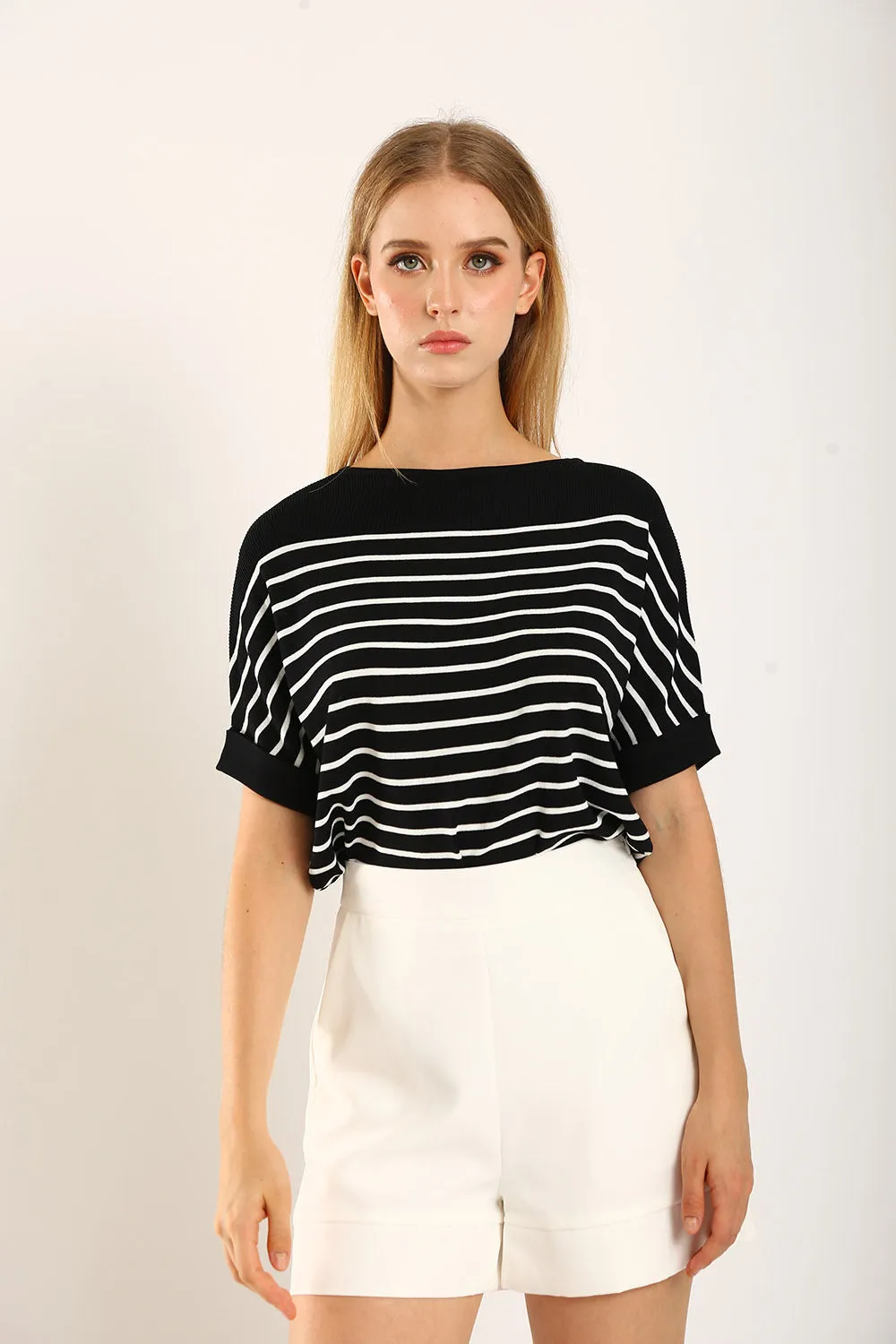 Valeina Contrast Knit Top in Black