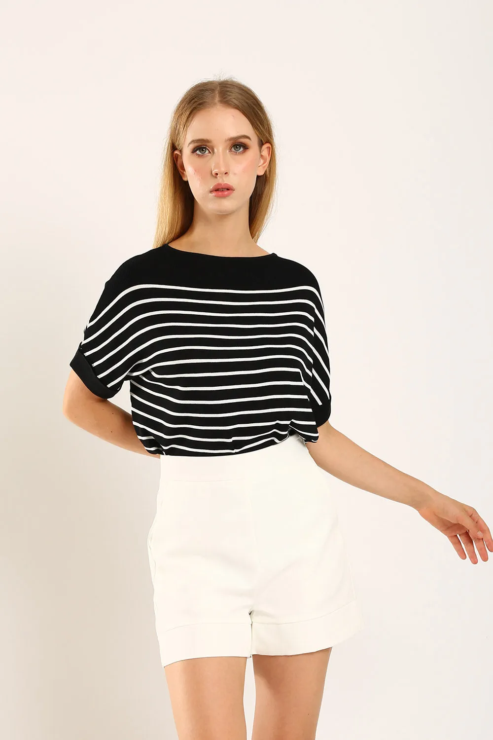 Valeina Contrast Knit Top in Black